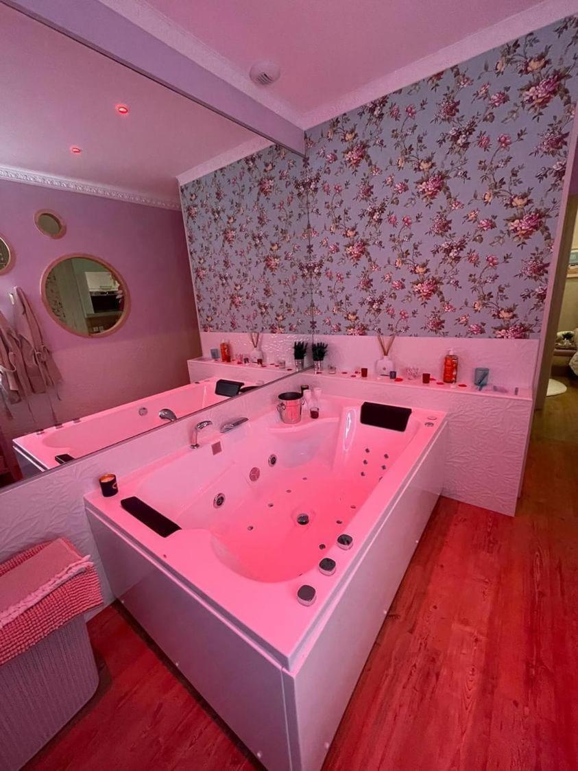 La Bulle Romantique Calais Exterior photo